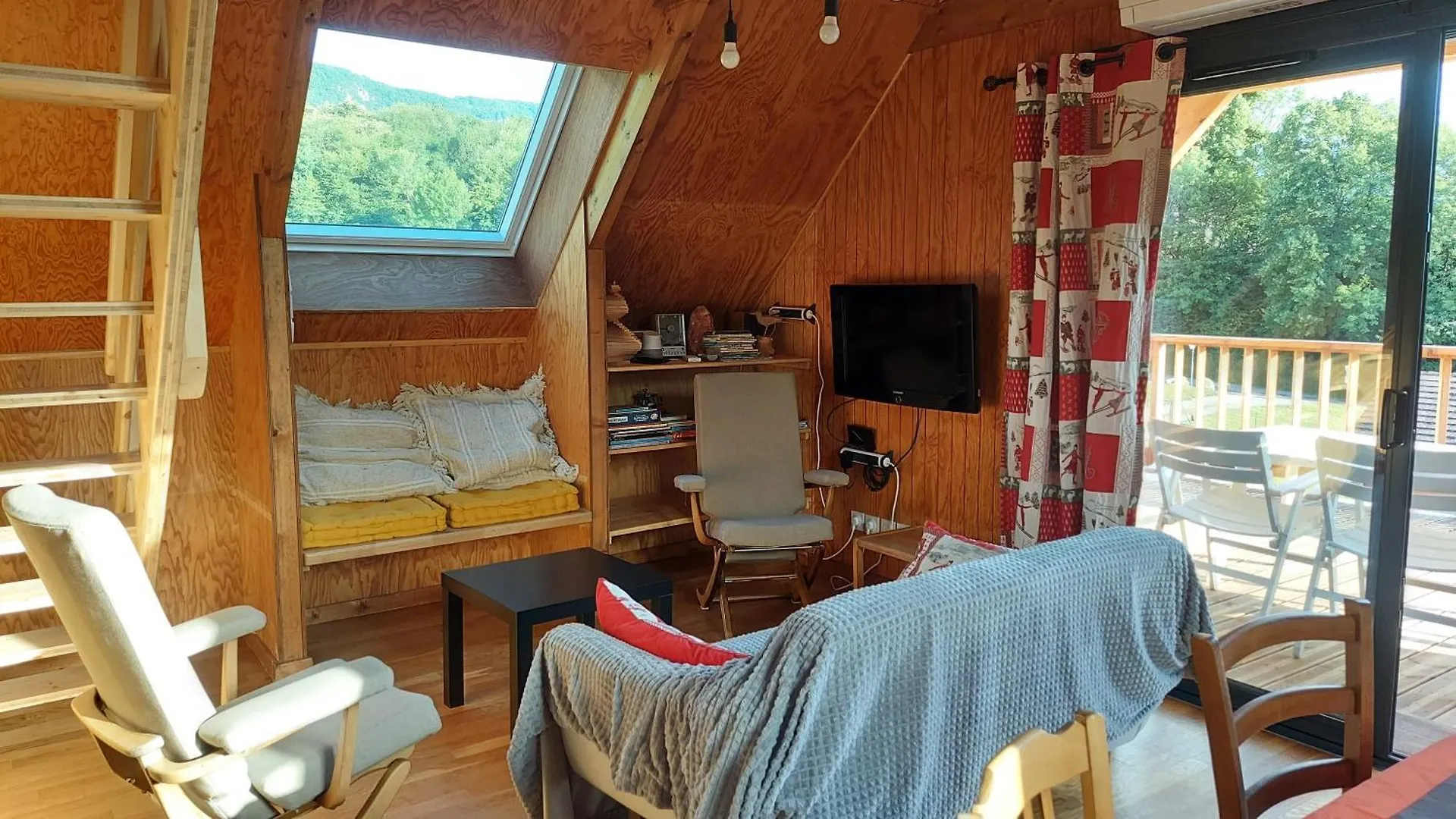 Chalet Climatise Grande Terrasse Parking Prive Coublevie